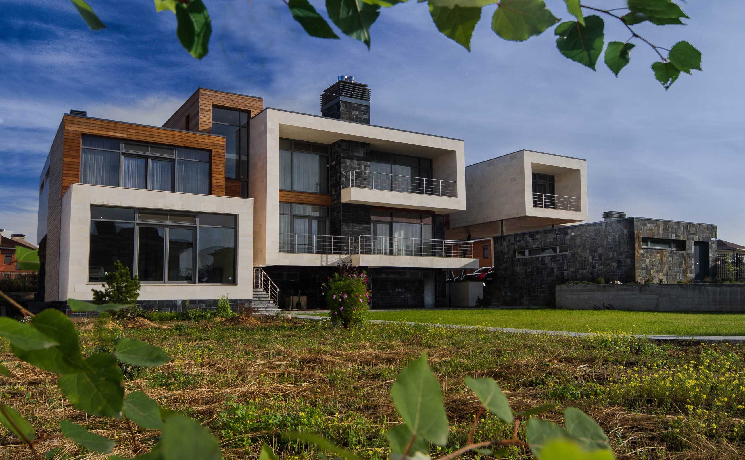 Fotografía arquitectónica del exterior de una villa