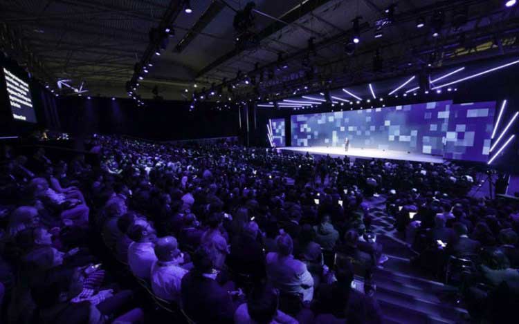 Streaming en directo y producción de vídeo para eventos en una sala de conferencias de Barcelona